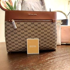 Michael Kors Hailee satchel